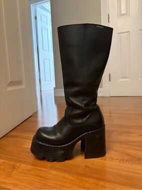 Vintage Destroy Platform Black Leather Boots w/ Lug Sole - US 6.5-7 / EU 37